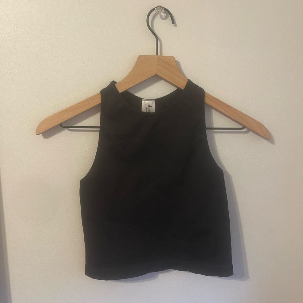 Black cropped tank top